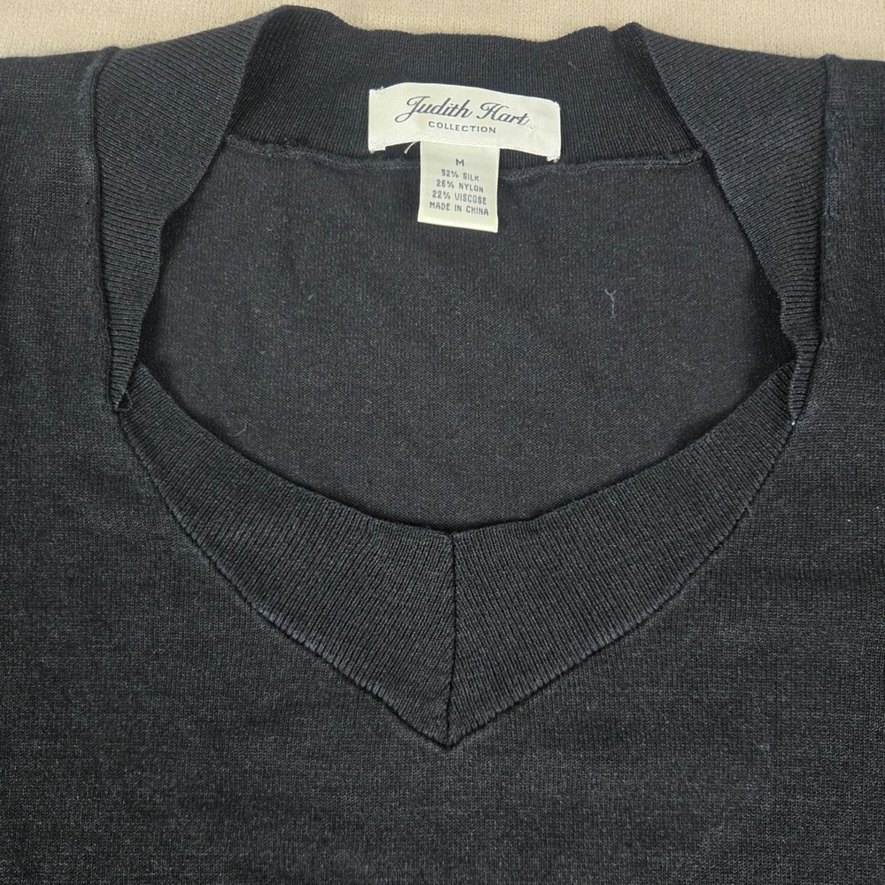 Judith Hart Silk Blend V-Neck Sweater Black Womens Large Preppy Minimalist